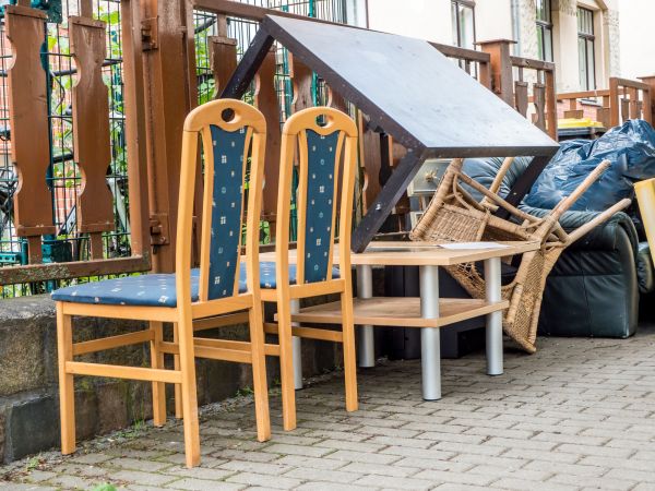 Table Disposal in Riverton